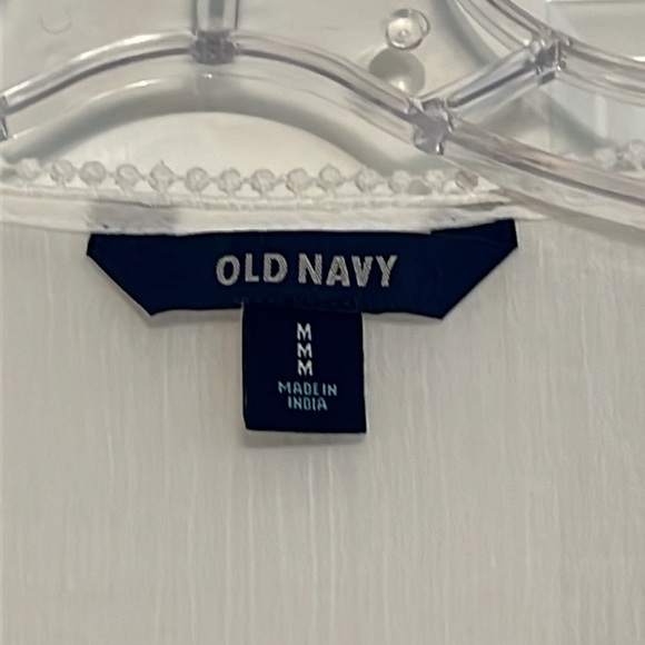 Old Navy Medium Flowy Feminine Top - Picture 2 of 6